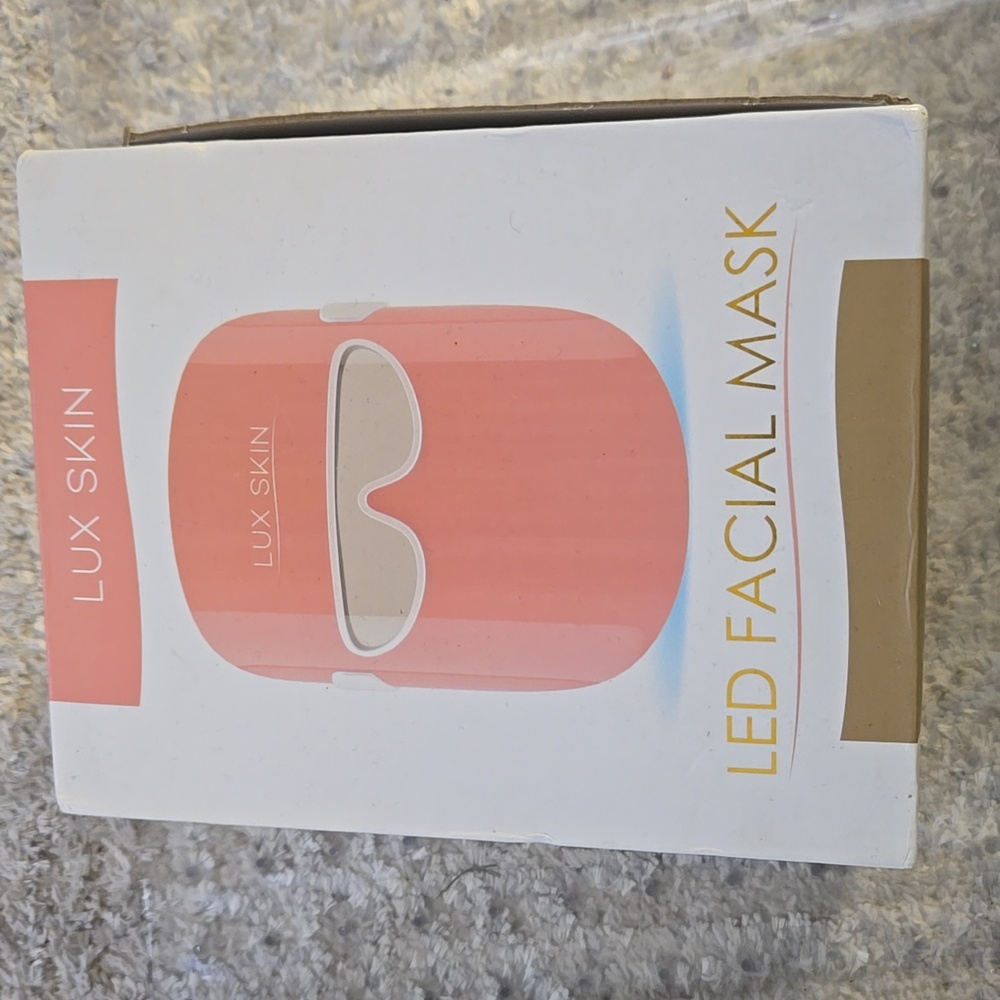 LUX SKIN Wireless LED Facial Mask – Open Box, Pre Owned